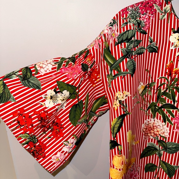 Zara medium floral and stripped blouse. - Picture 6 of 8